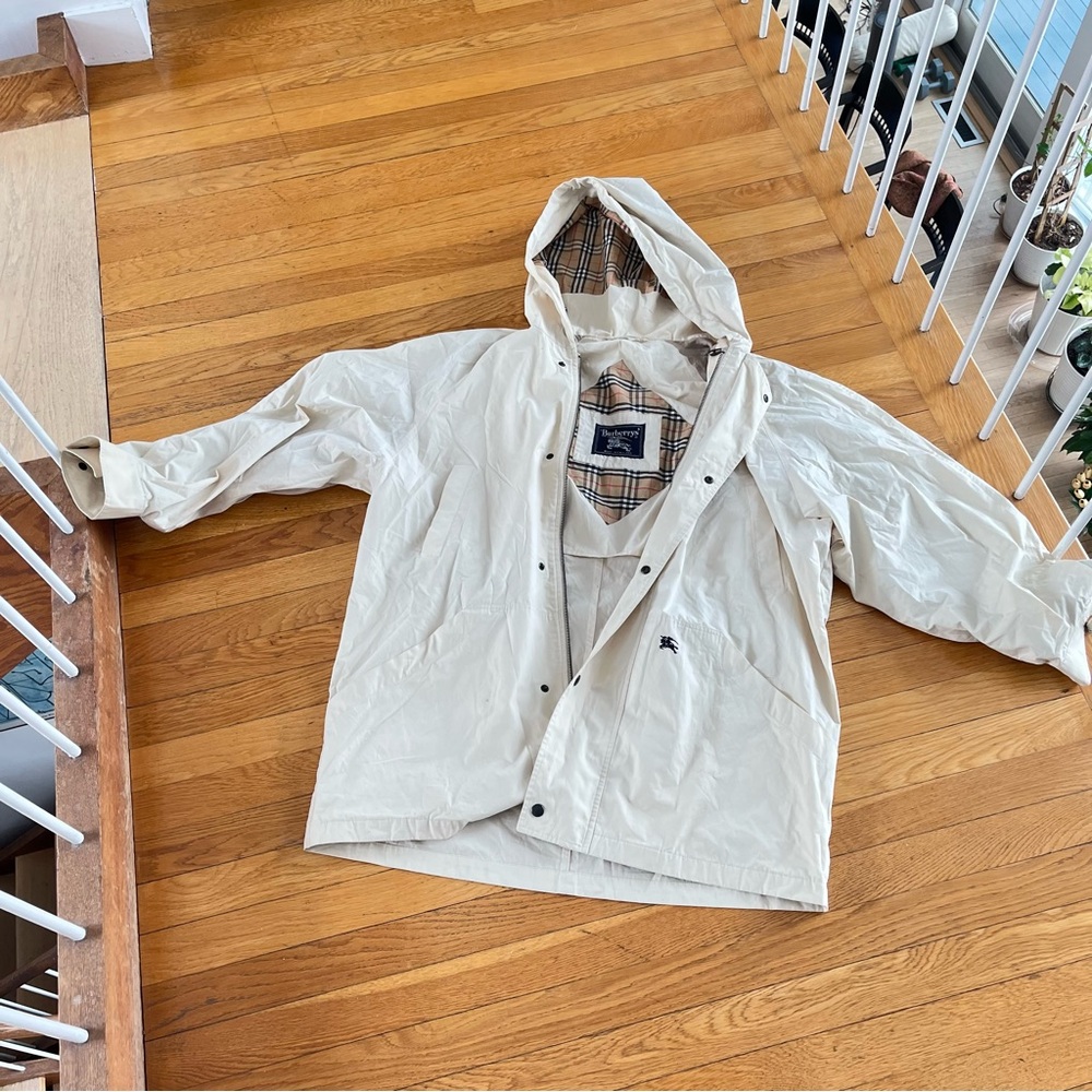 Burberry's Classic Check Pattern lined Trench - image 1